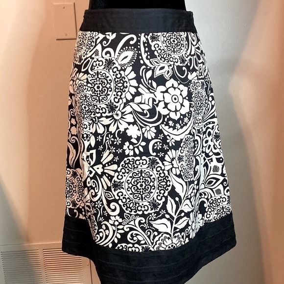 ANN Taylor paisley print midi skirt - Picture 5 of 9